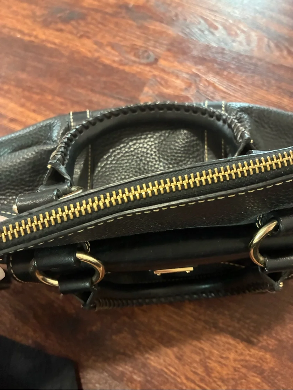 Dooney & Bourke structured pebbled